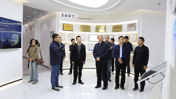熱烈歡迎-鄭州市發(fā)改委副主任張毅一行蒞臨我司調(diào)研指導