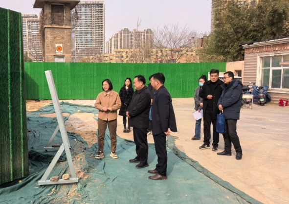 鄭州市工信局黨組成員、一級(jí)調(diào)研員吳忠陽(yáng)一行蒞臨產(chǎn)業(yè)園調(diào)研考察